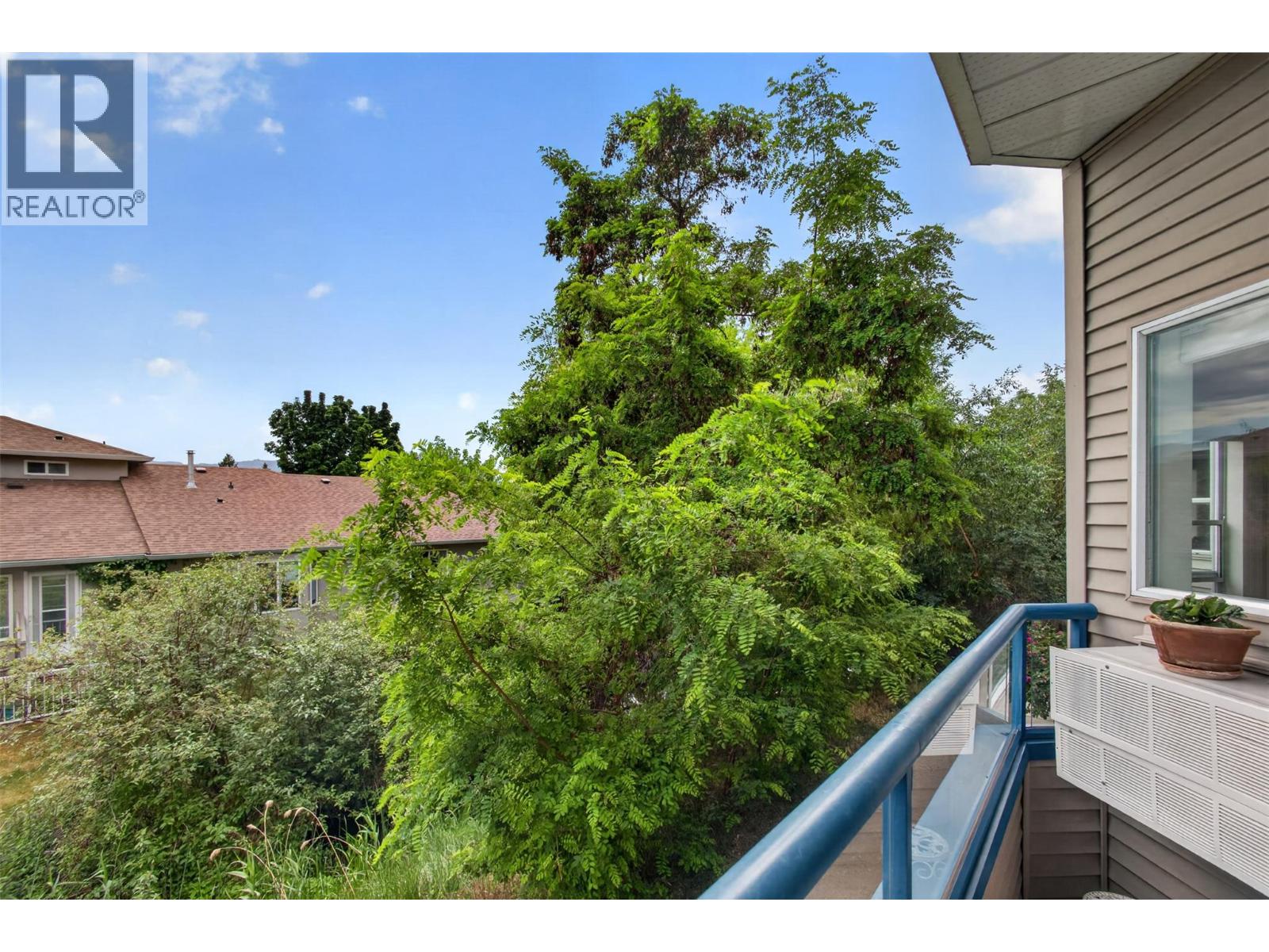 106 877 KLO Road, Kelowna