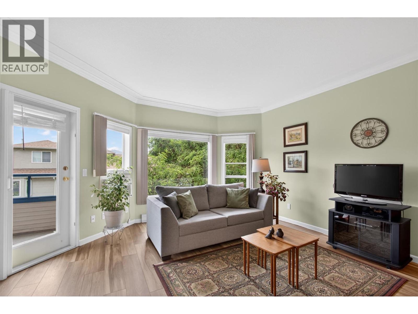 106 877 KLO Road, Kelowna