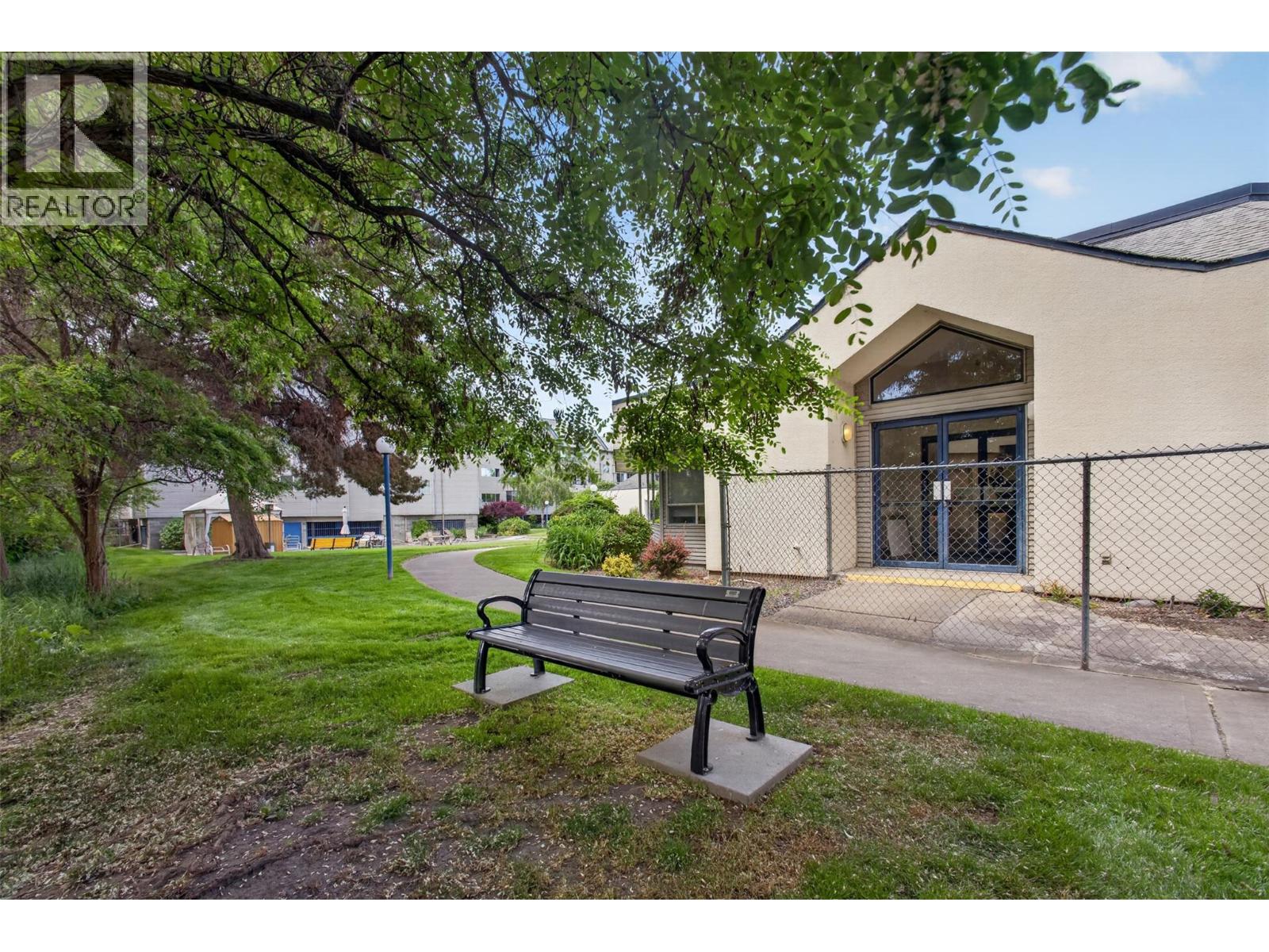106 877 KLO Road, Kelowna