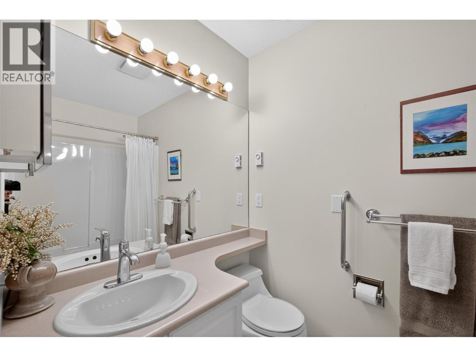 106 877 KLO Road, Kelowna