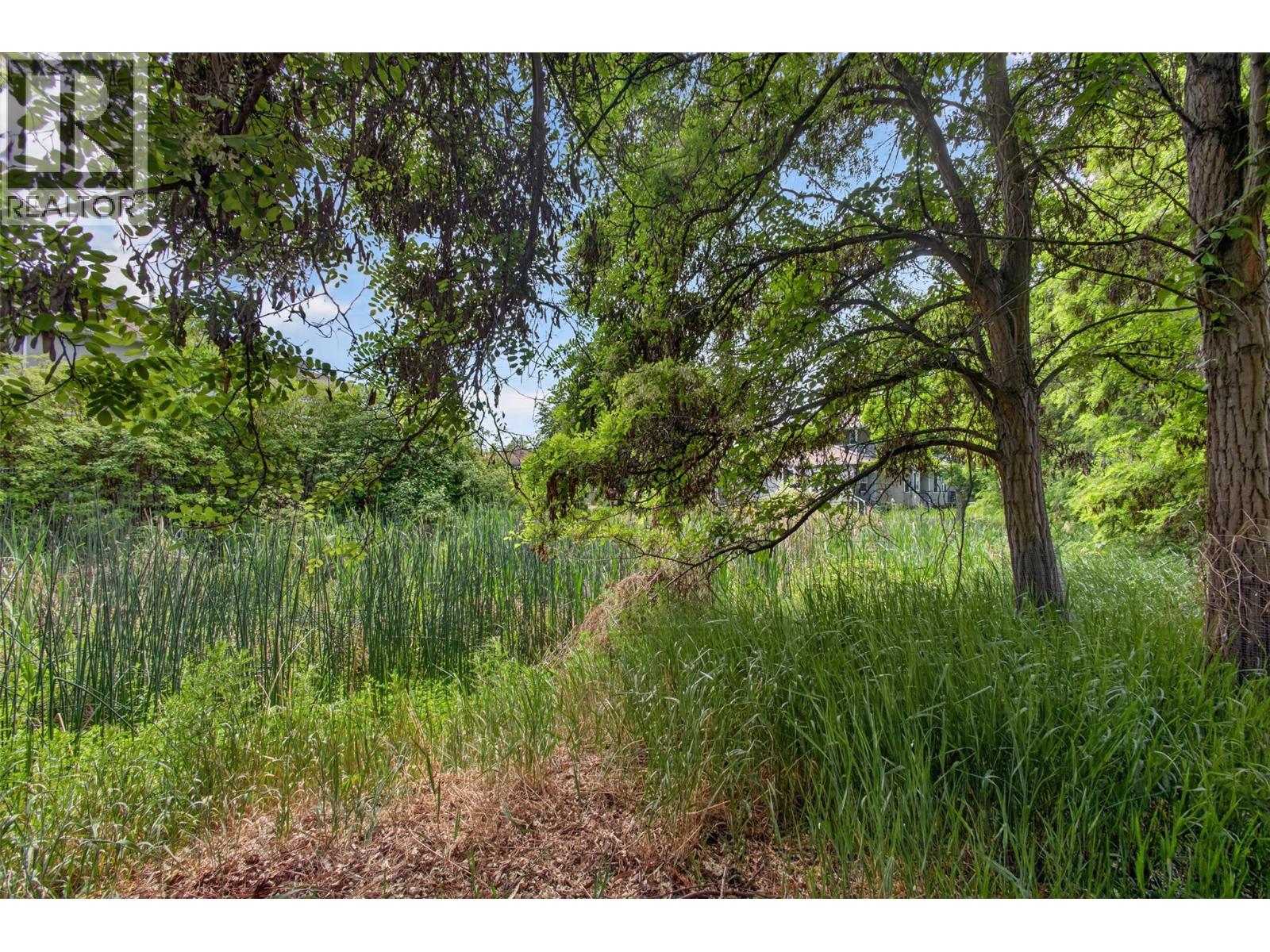 106 877 KLO Road, Kelowna