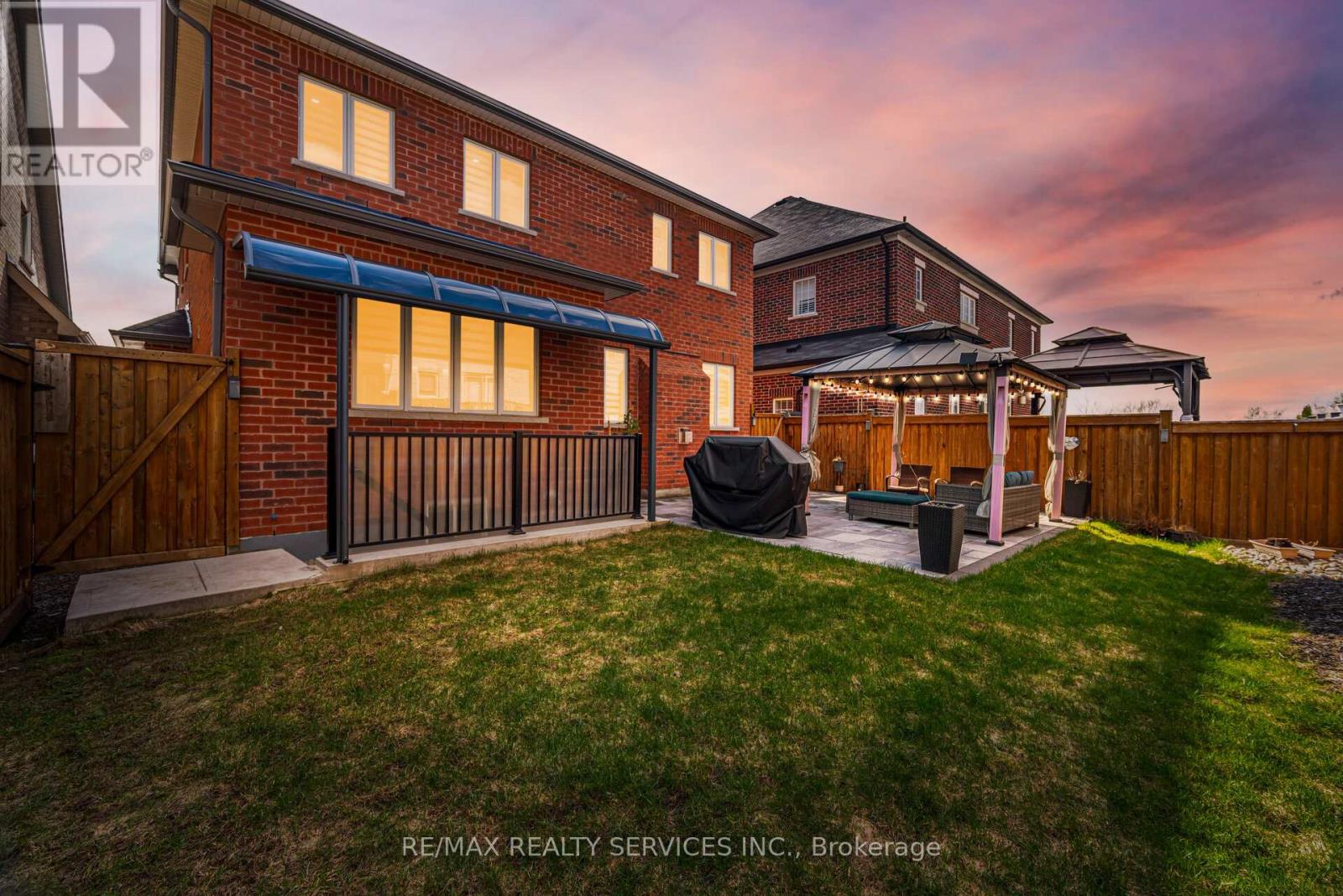 38 BLACKBERRY VALLEY CRESCENT - 39