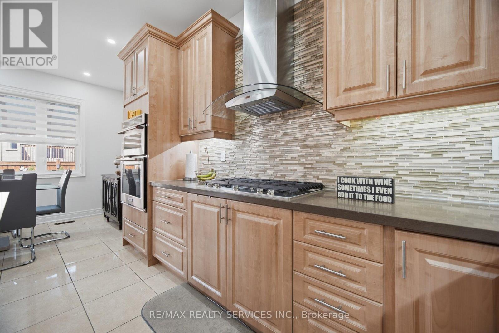38 BLACKBERRY VALLEY CRESCENT - 9