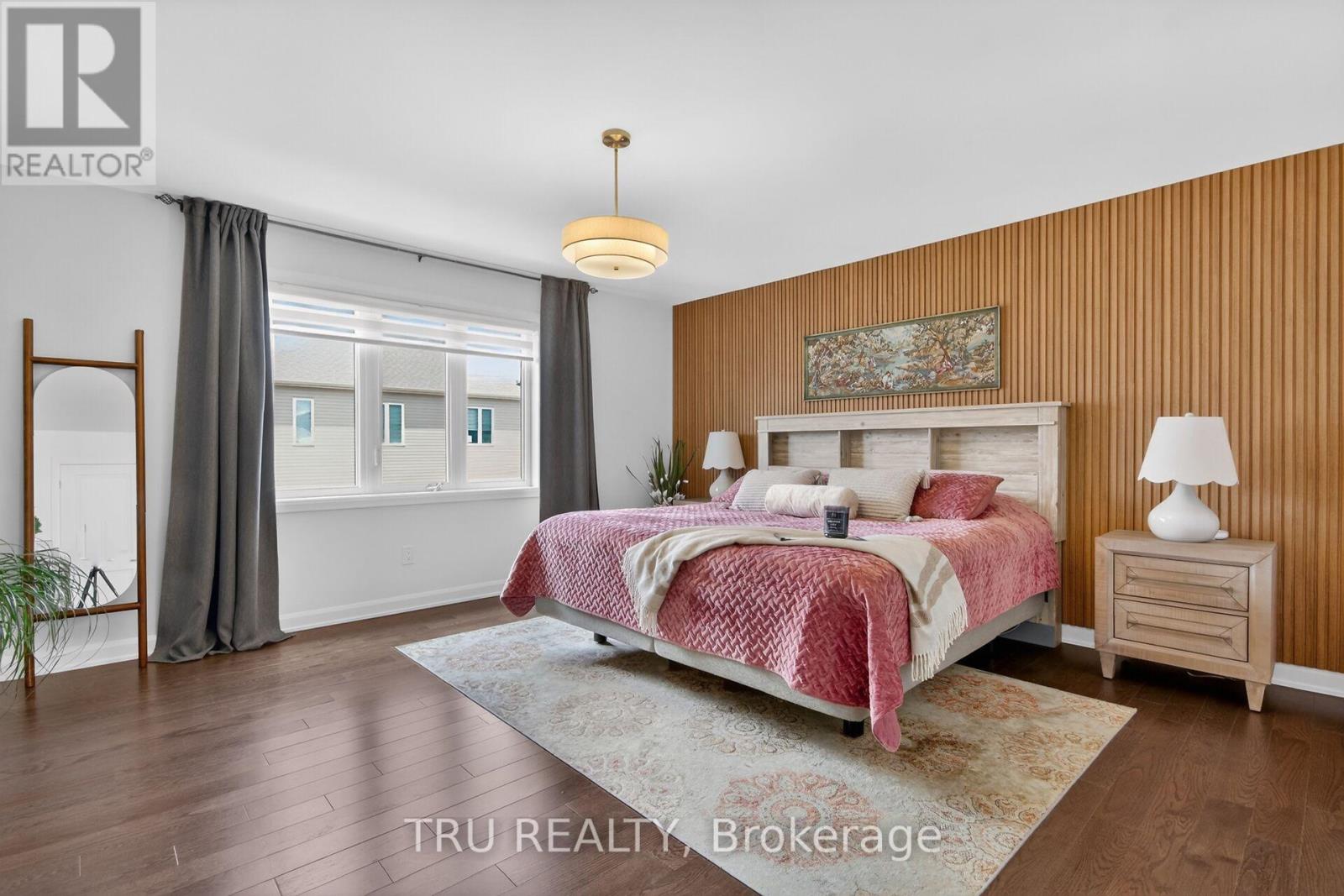 202 SKIPPER DRIVE - 19