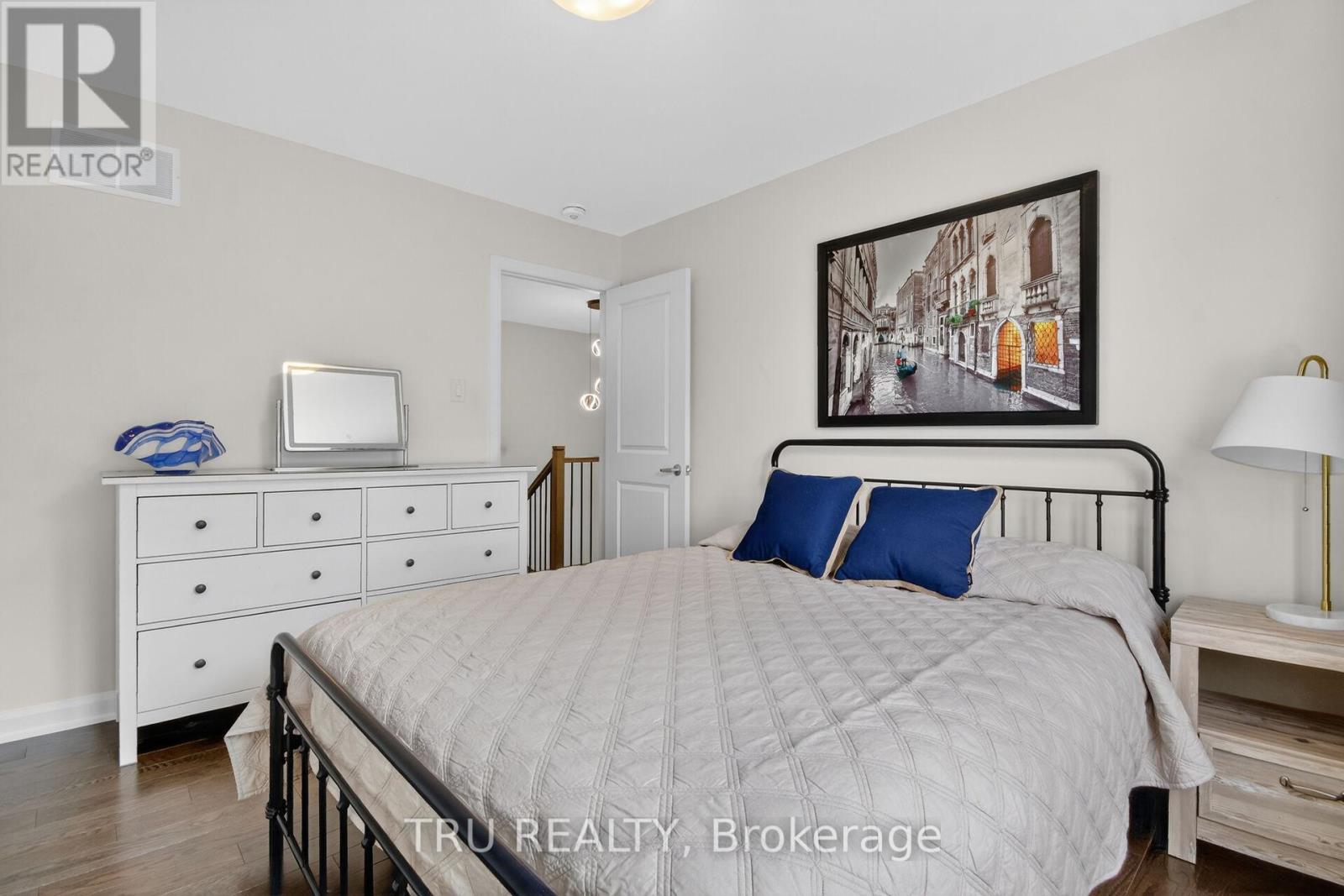 202 SKIPPER DRIVE - 23