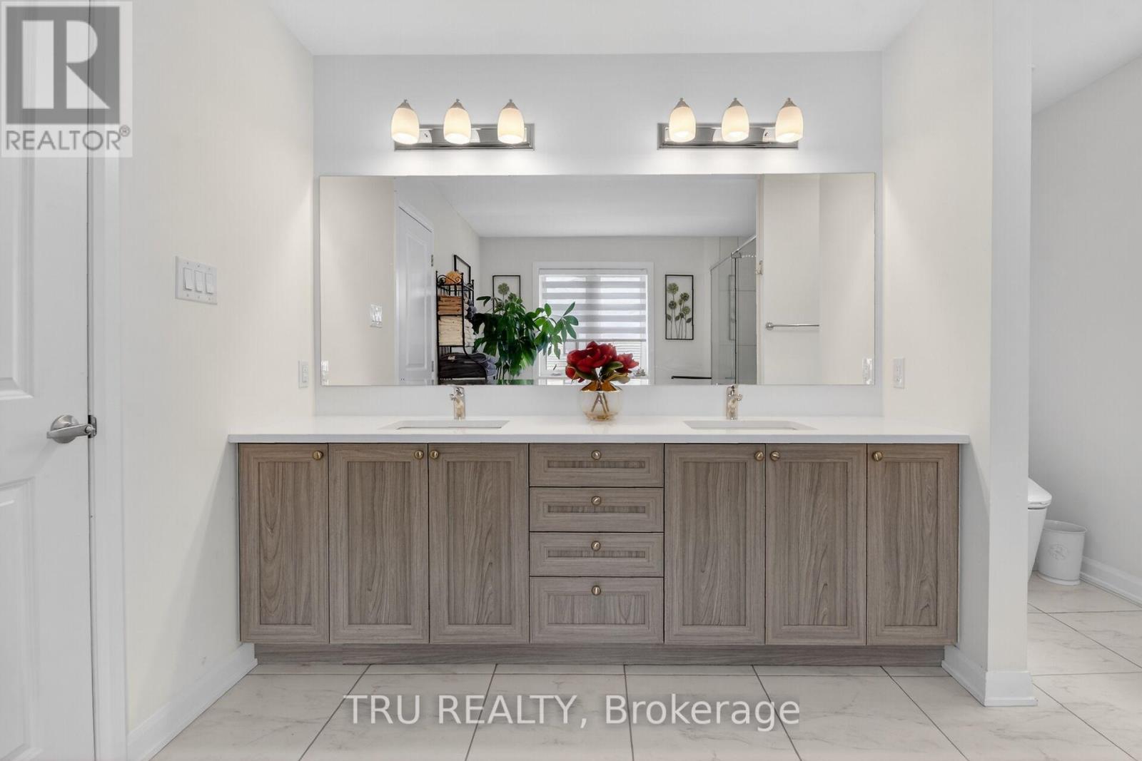 202 SKIPPER DRIVE - 28