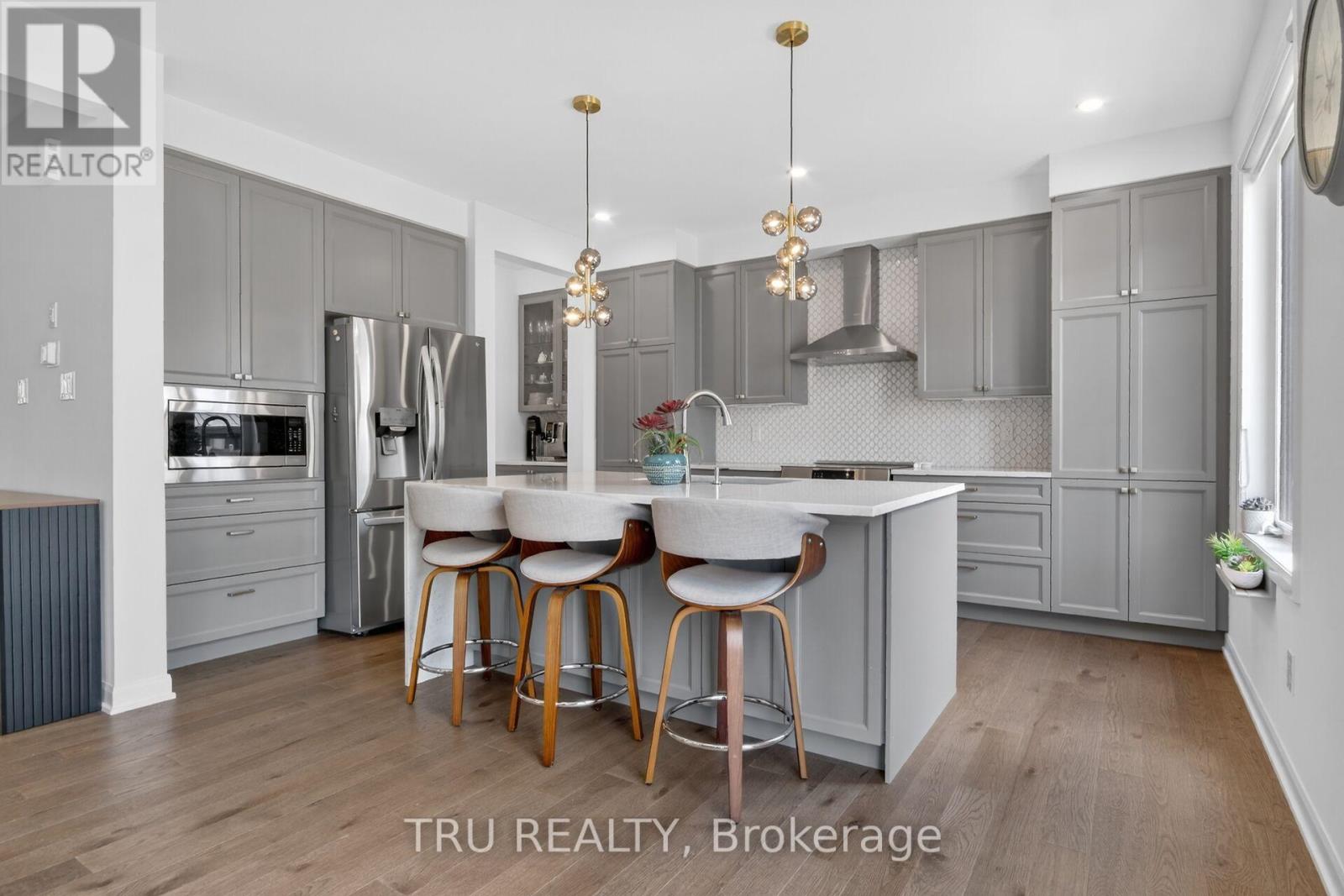 202 SKIPPER DRIVE - 8