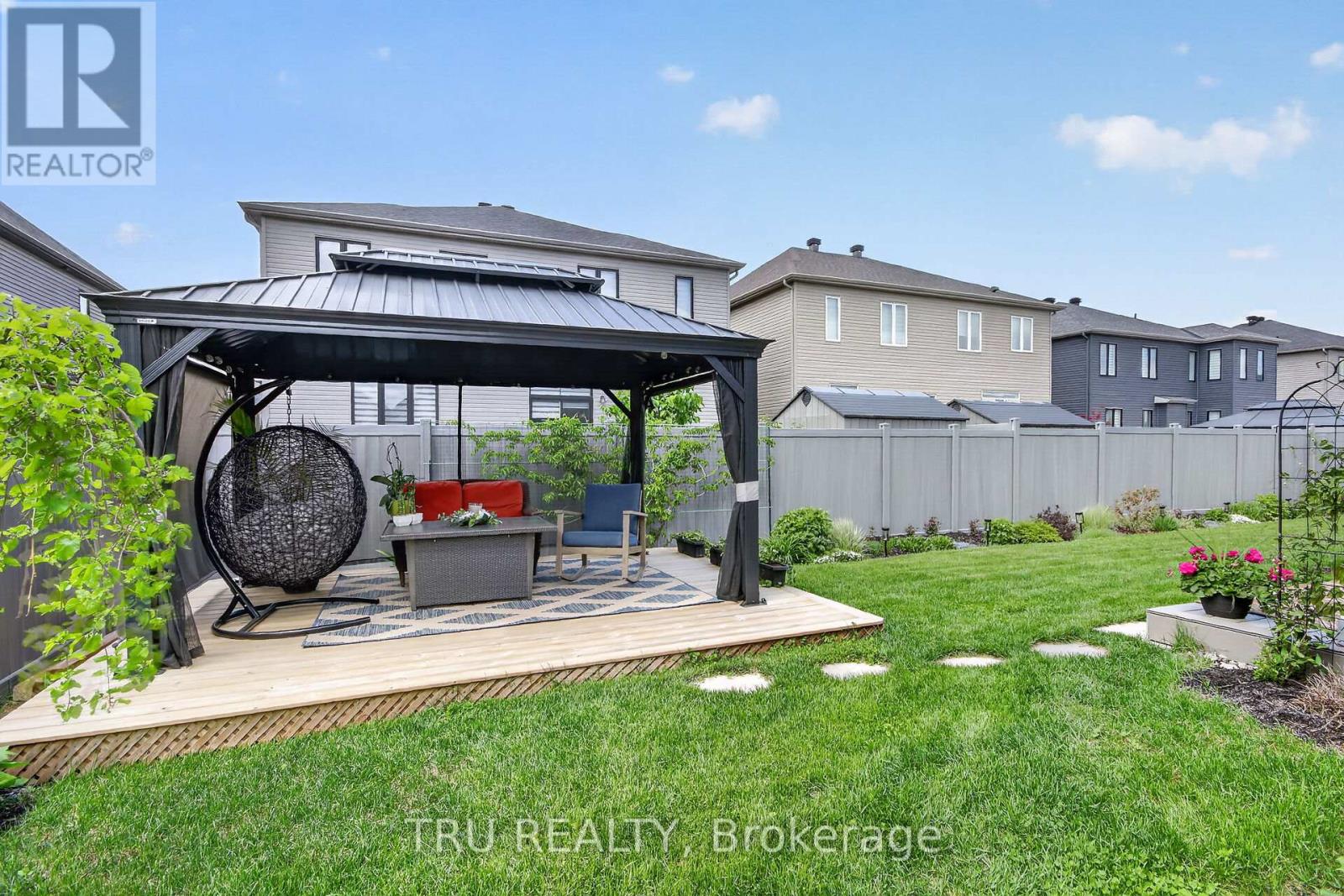 202 SKIPPER DRIVE - 35