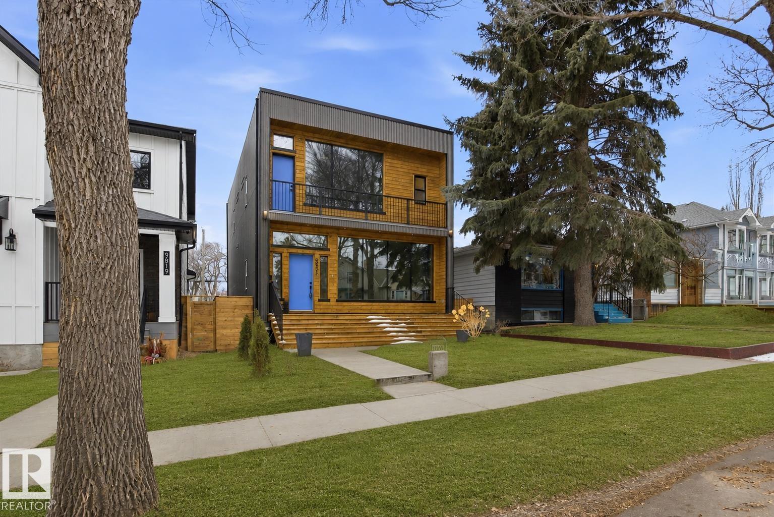 9821 85 AV NW exterior