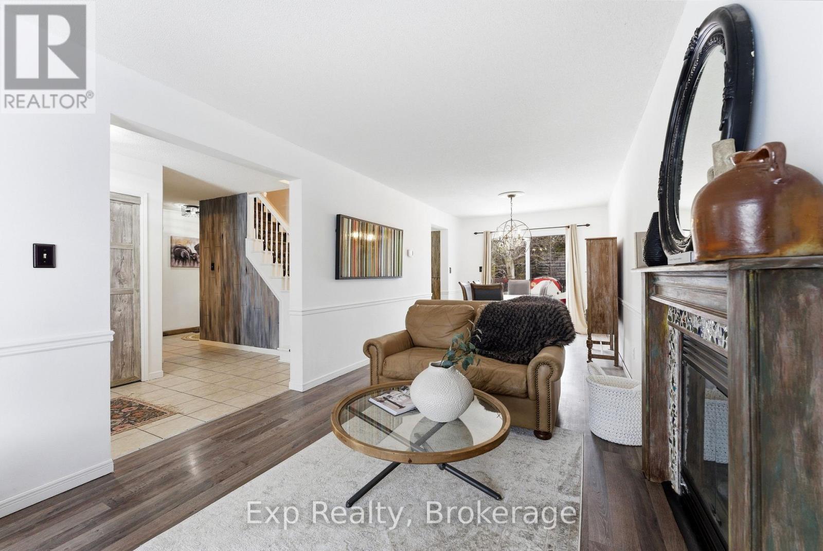 39 SHERWOOD CRESCENT - 9