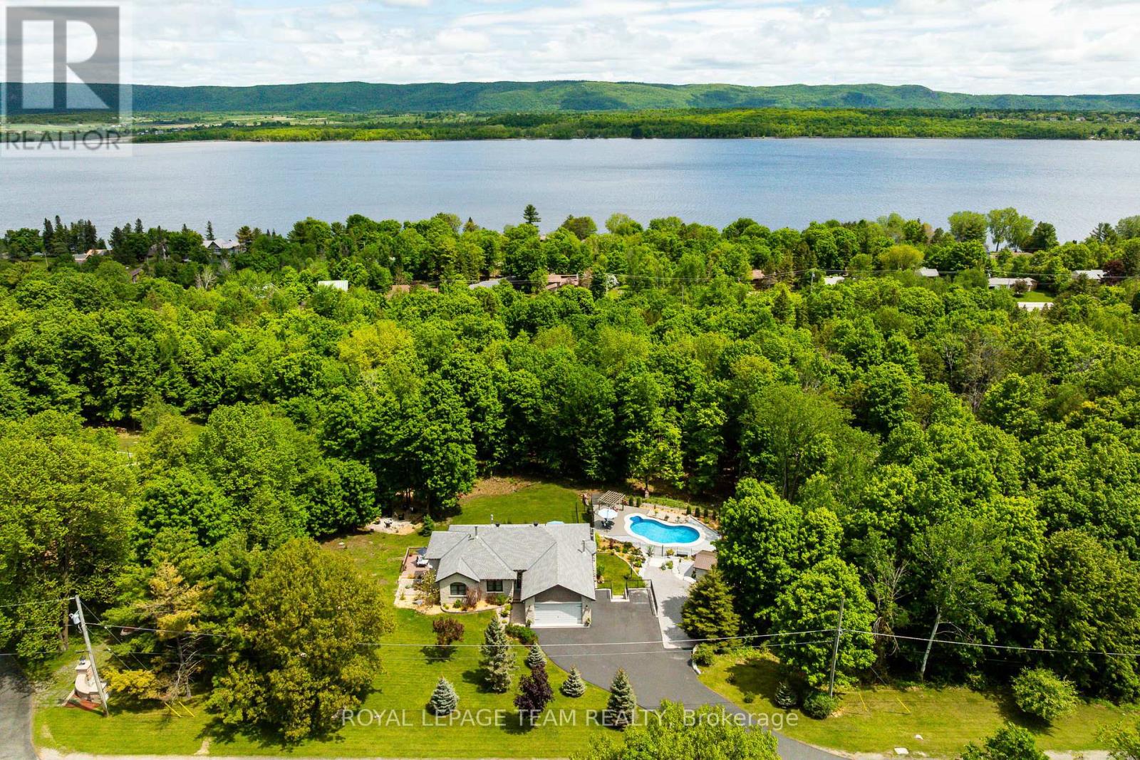 2866 STONERIDGE ROAD - 2