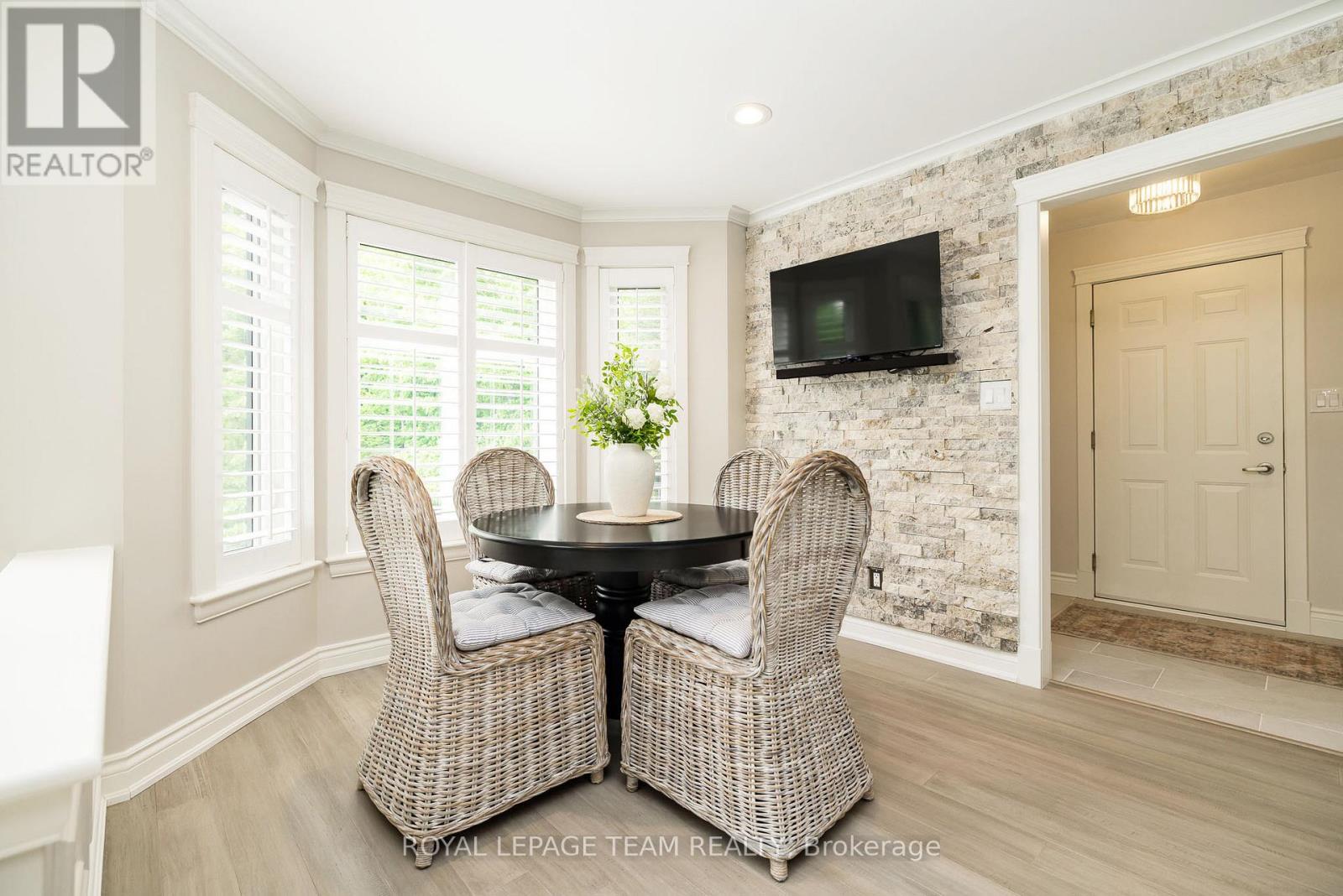 2866 STONERIDGE ROAD - 20