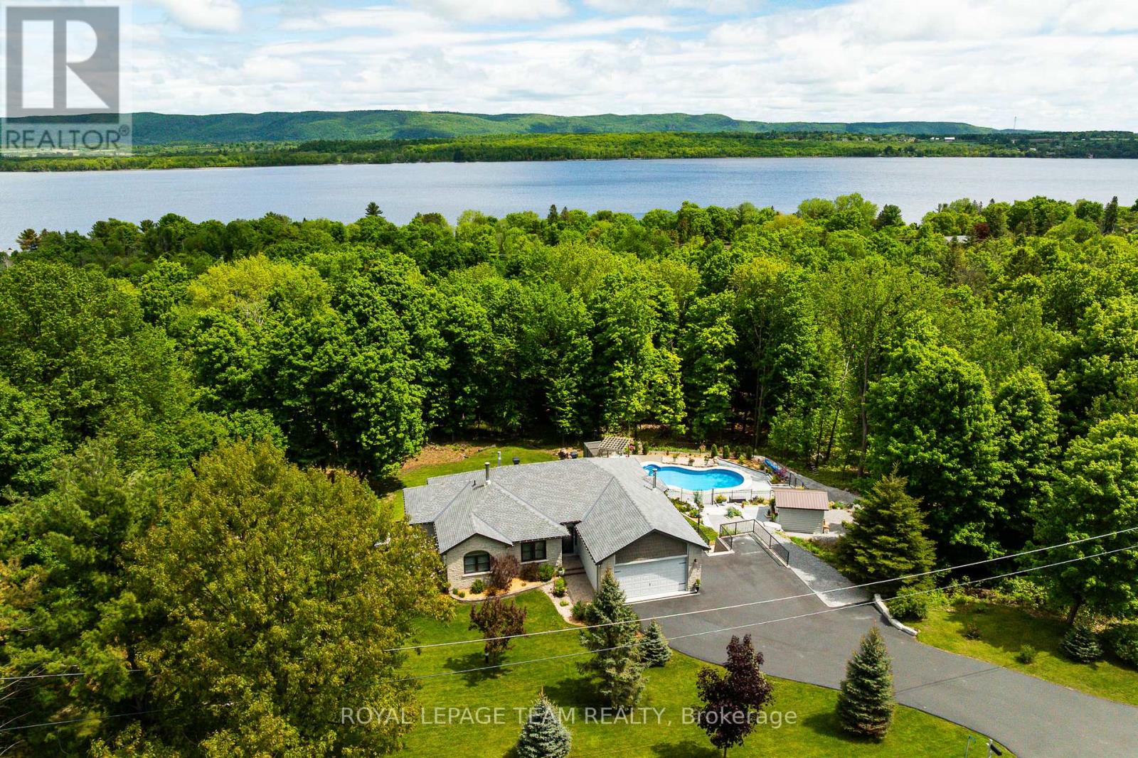 2866 STONERIDGE ROAD - 3