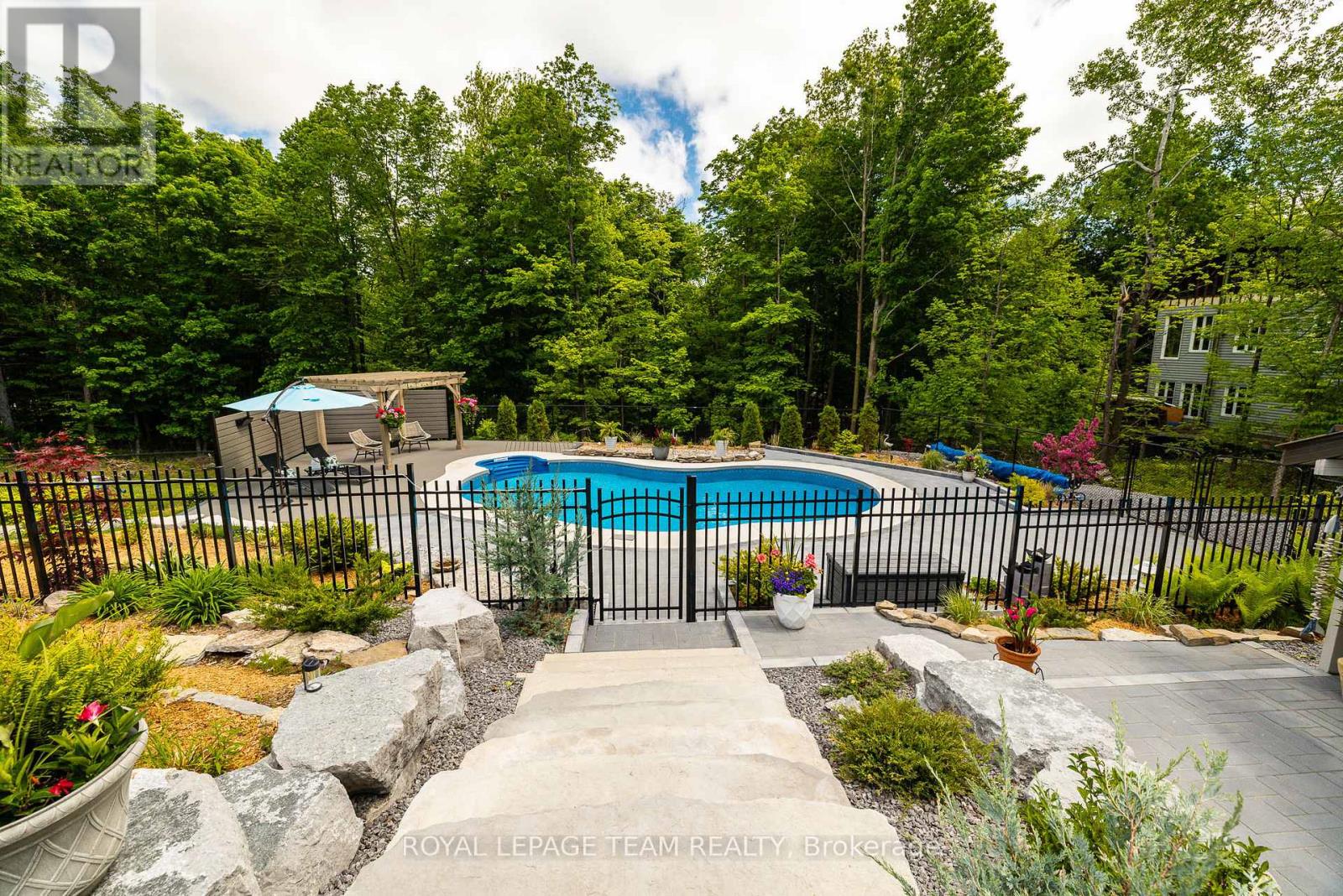 2866 STONERIDGE ROAD - 43