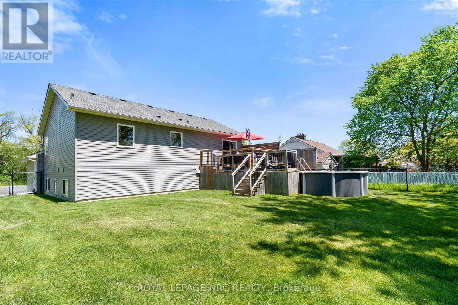 965 BERTIE STREET - 33