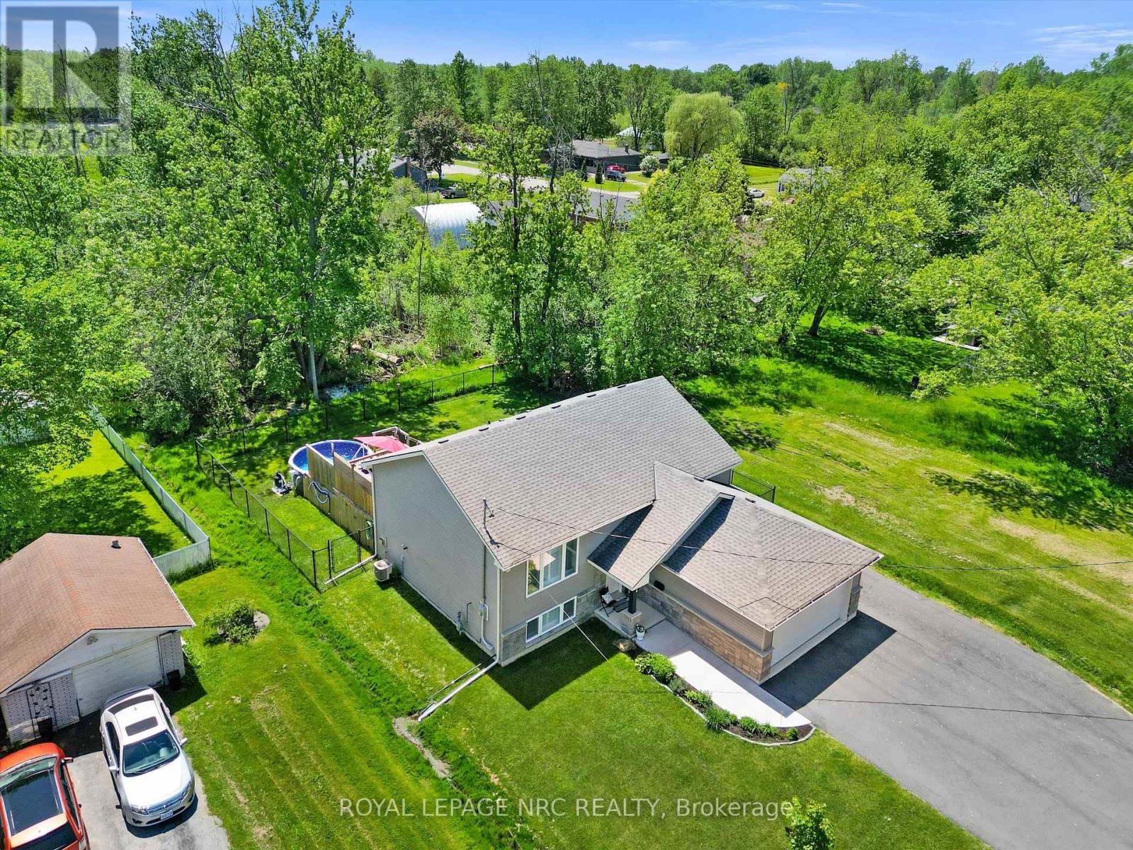 965 BERTIE STREET - 41