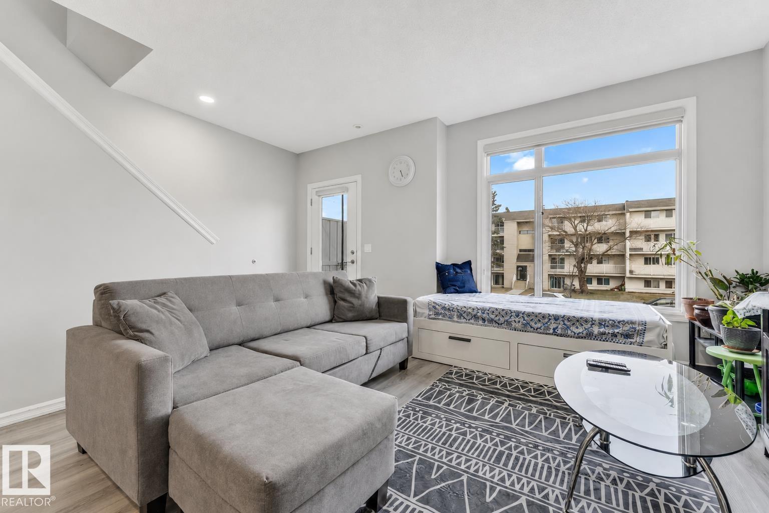 #61 215 SADDLEBACK RD NW — photo 16