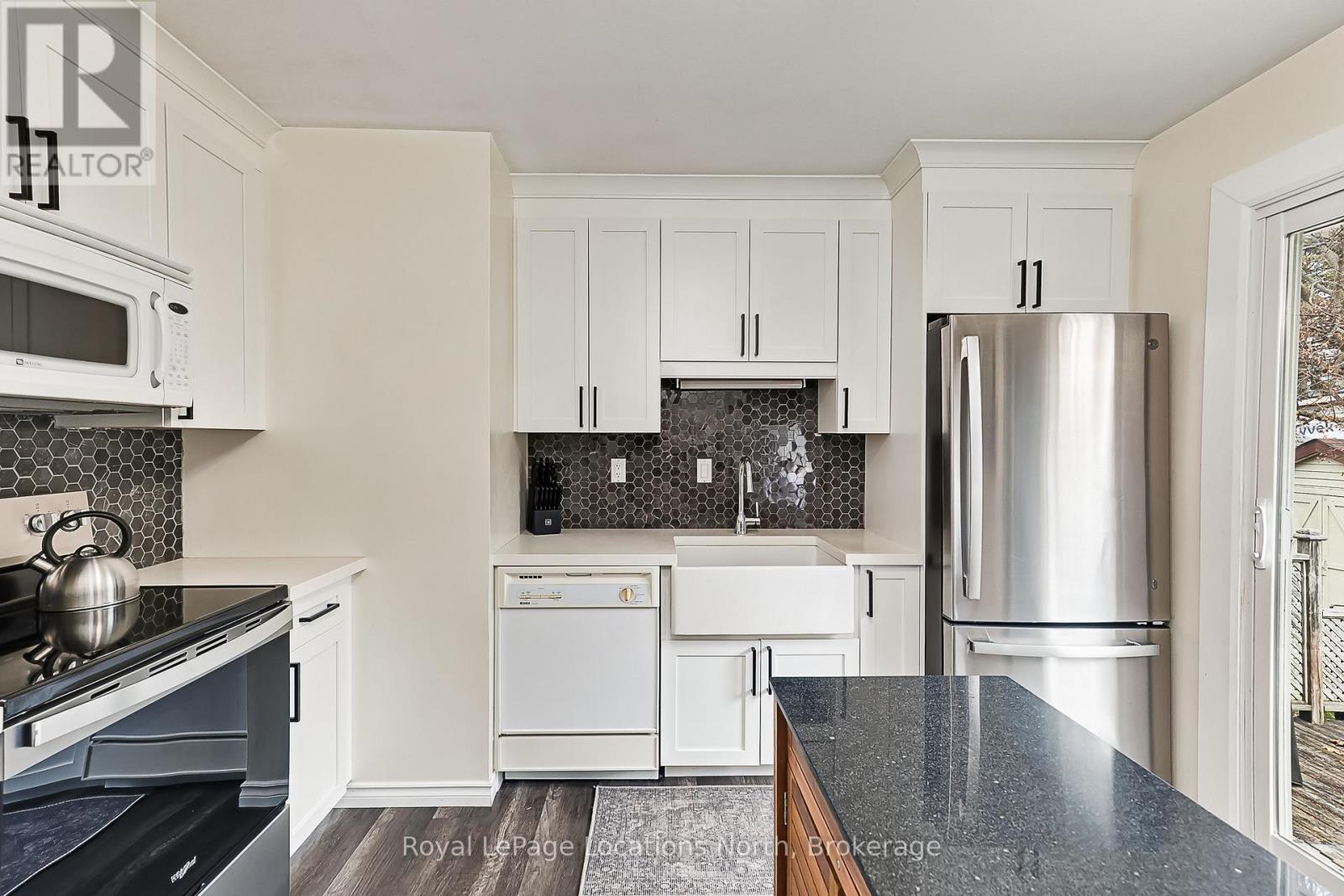 81 PEEL STREET - 11
