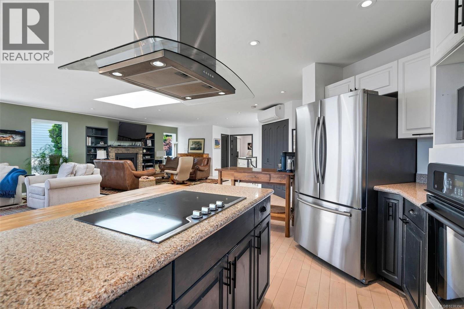 556 Marine View - 22
