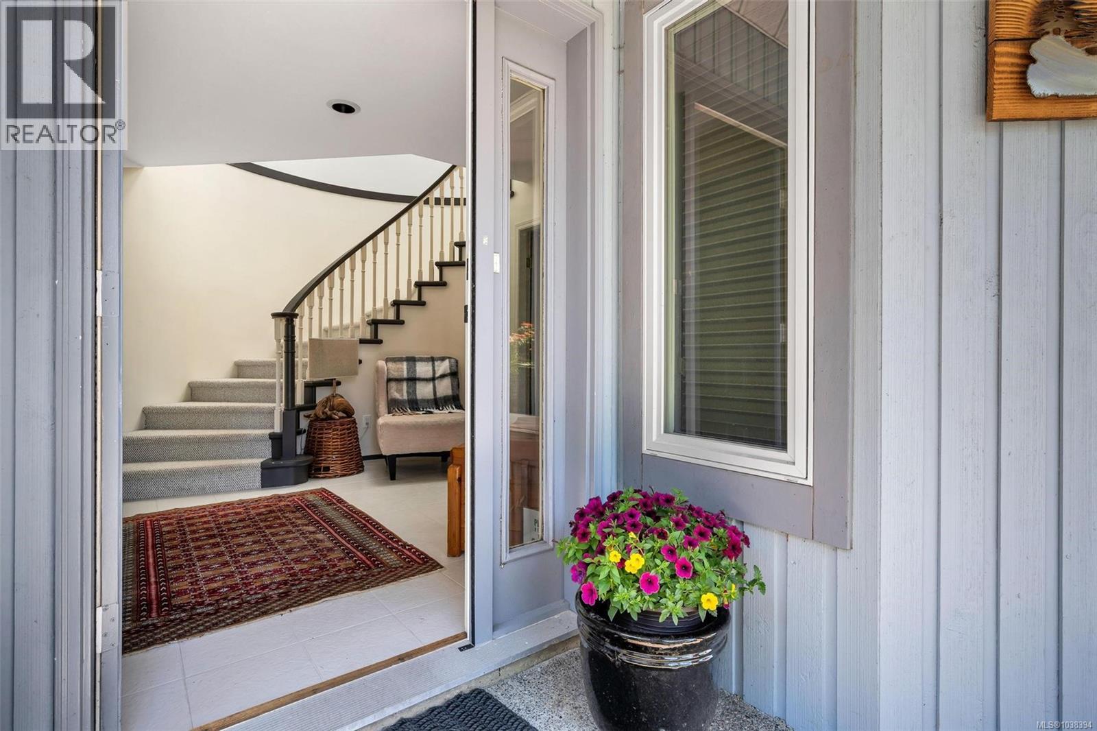 556 Marine View - 7