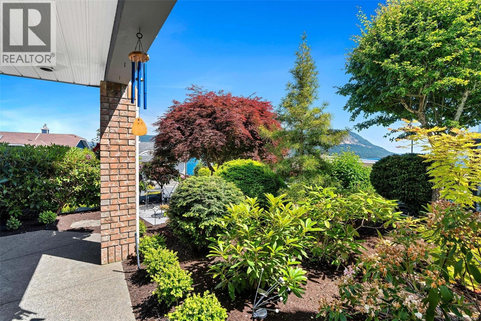 556 Marine View