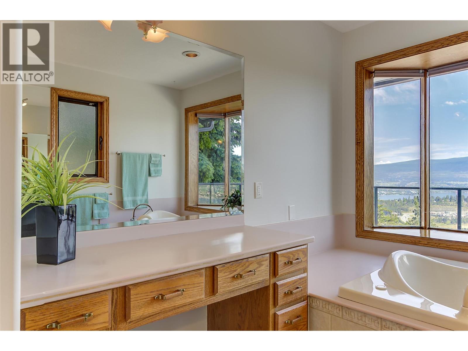  1525 Klein Road, West Kelowna