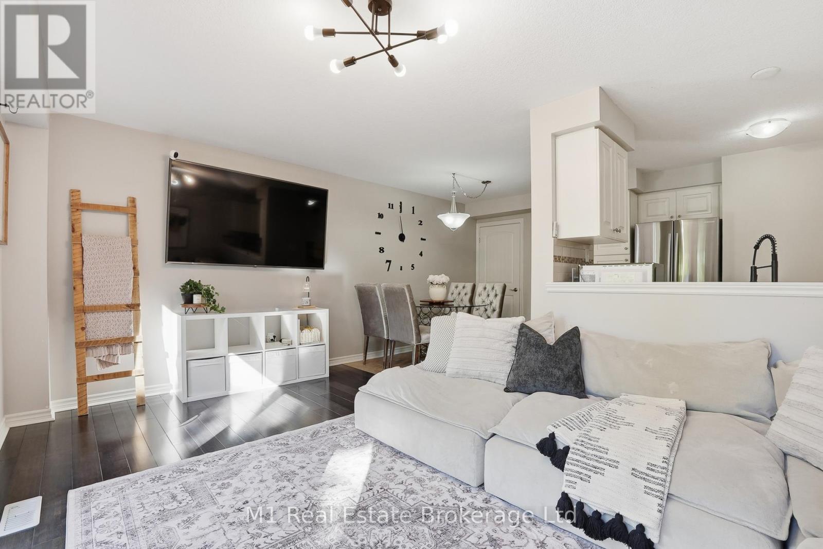 22 LAMBETH WAY - 11