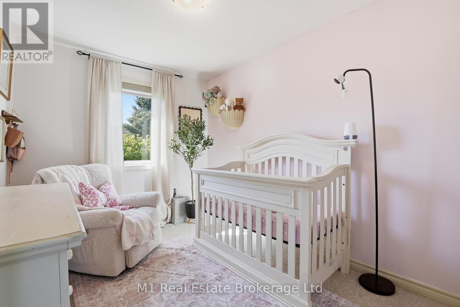 22 LAMBETH WAY - 24