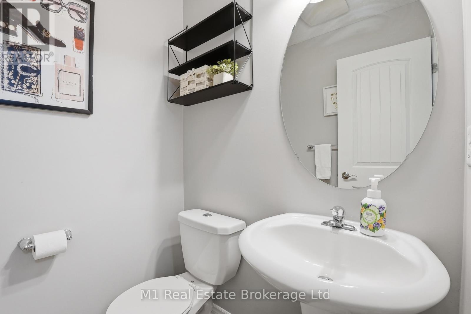 22 LAMBETH WAY - 27