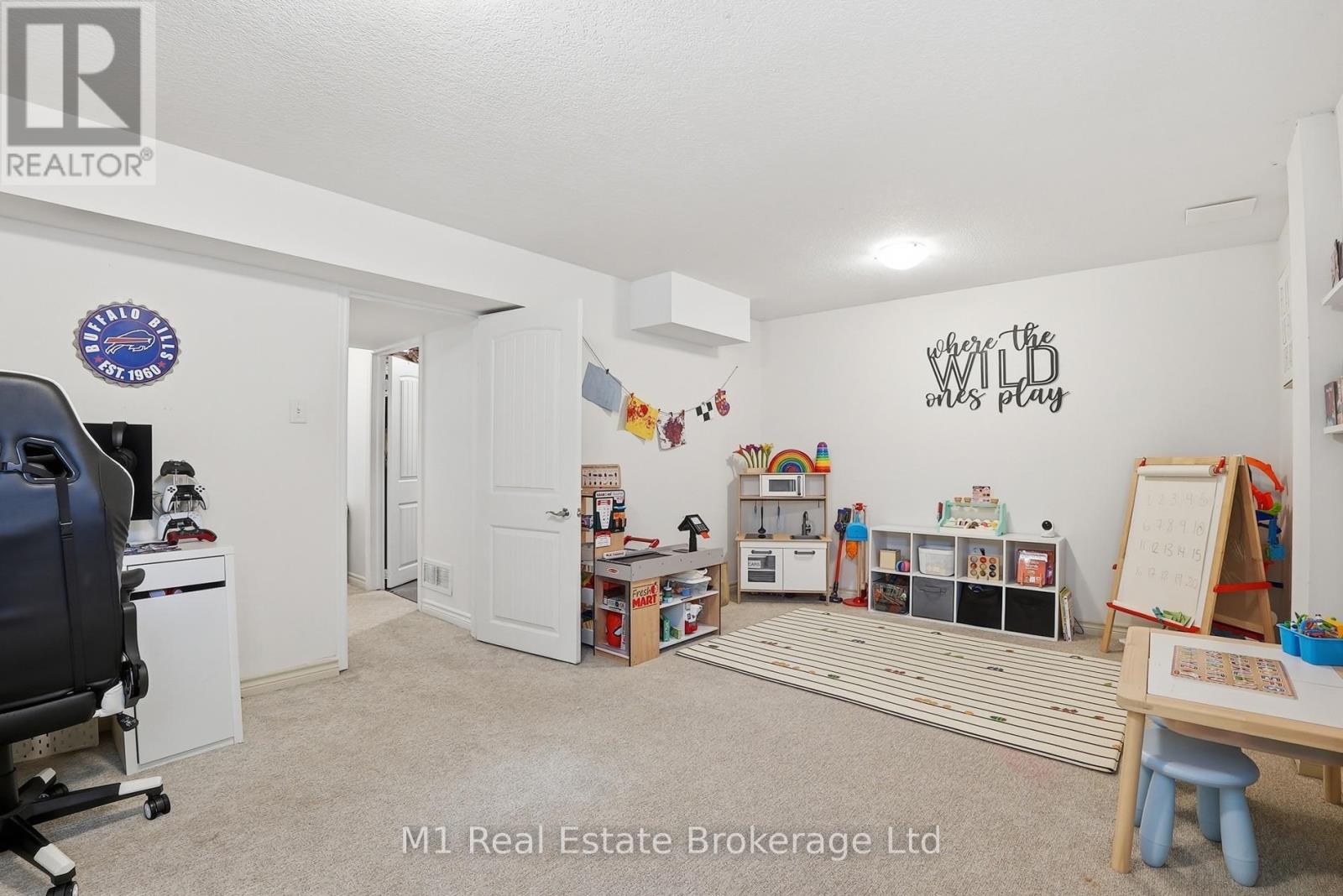 22 LAMBETH WAY - 30