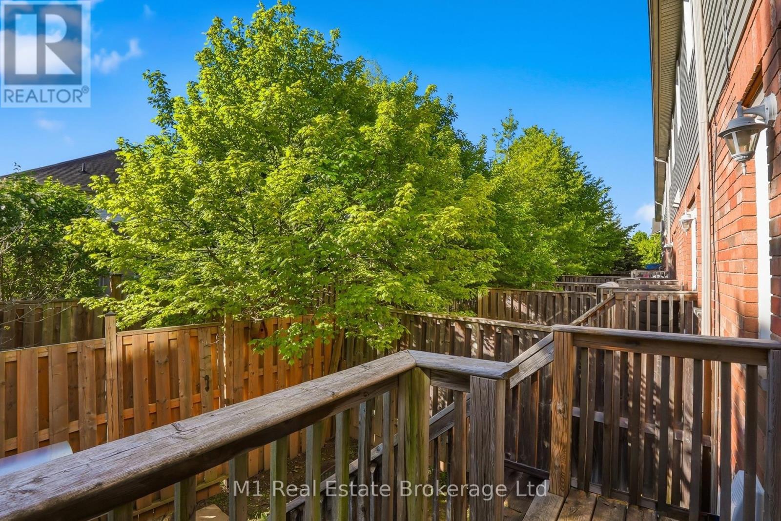 22 LAMBETH WAY - 32