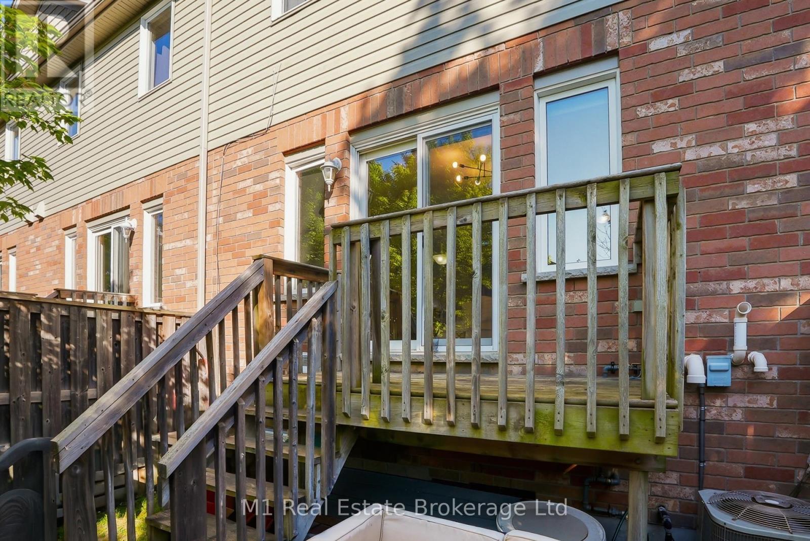 22 LAMBETH WAY - 34