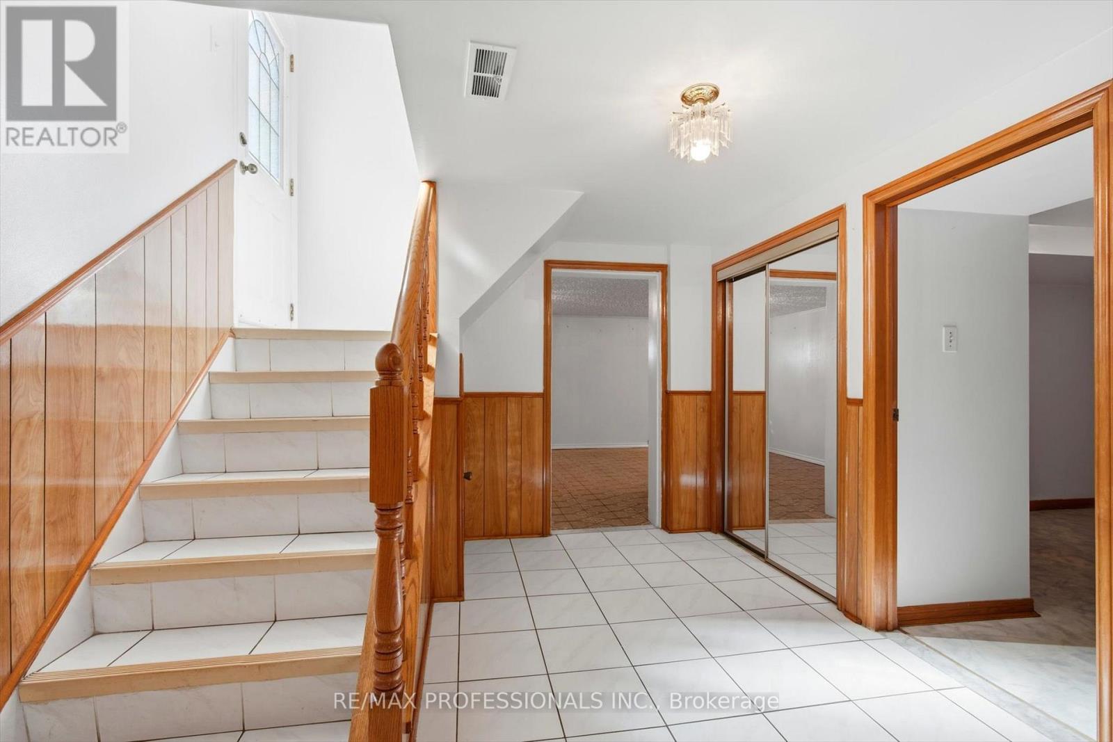 54 CULNAN AVENUE - 17
