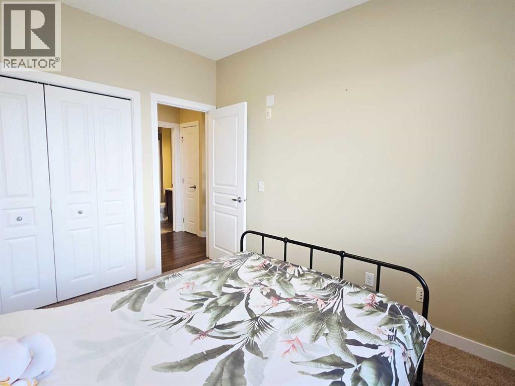 #301 76 Panatella Road NW - 16