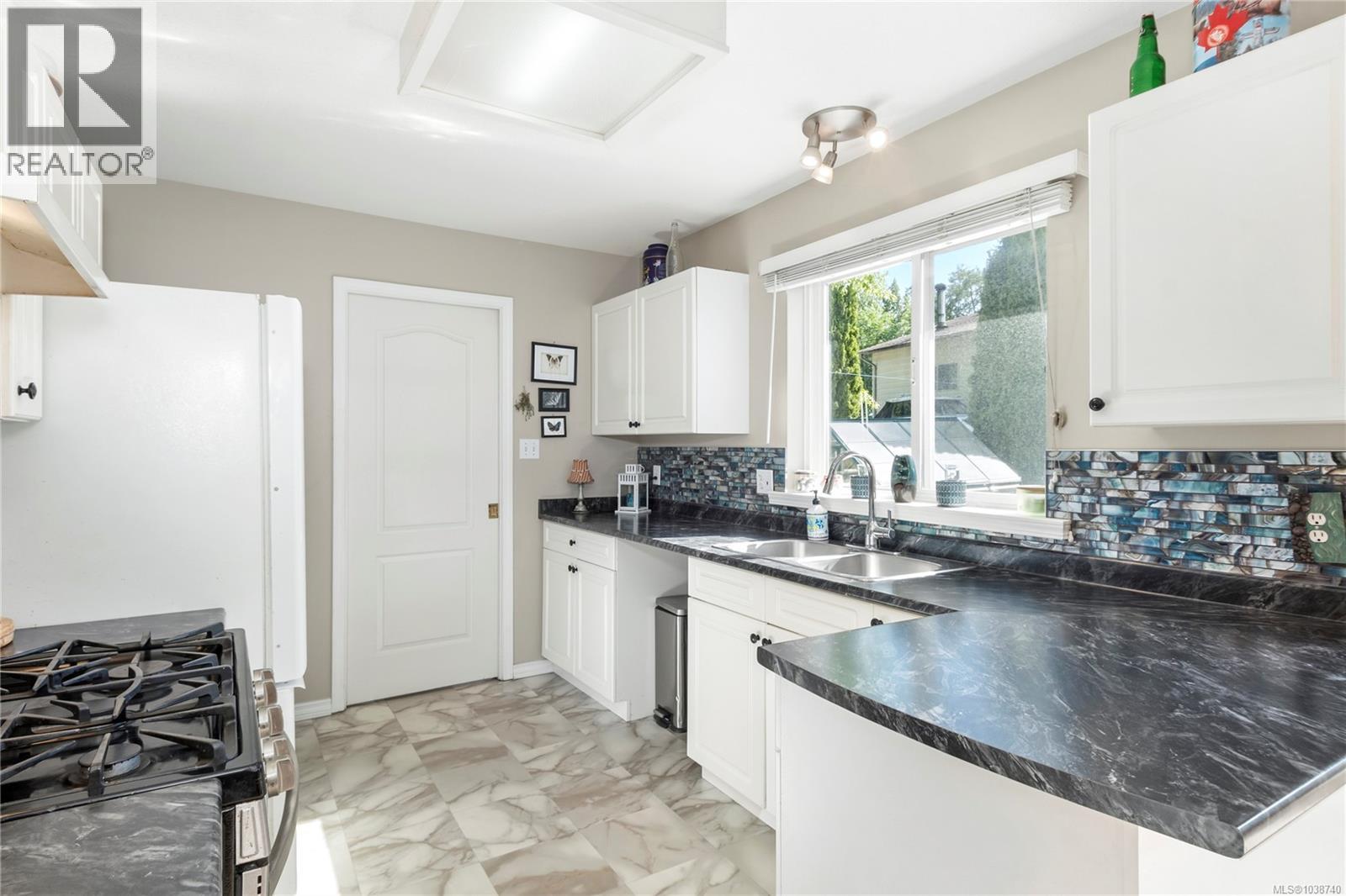 2505 Soderholm Crt - 10