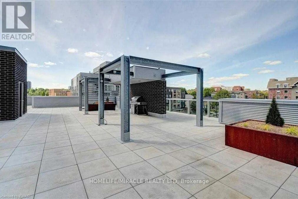 #2008 318 SPRUCE STREET - 22