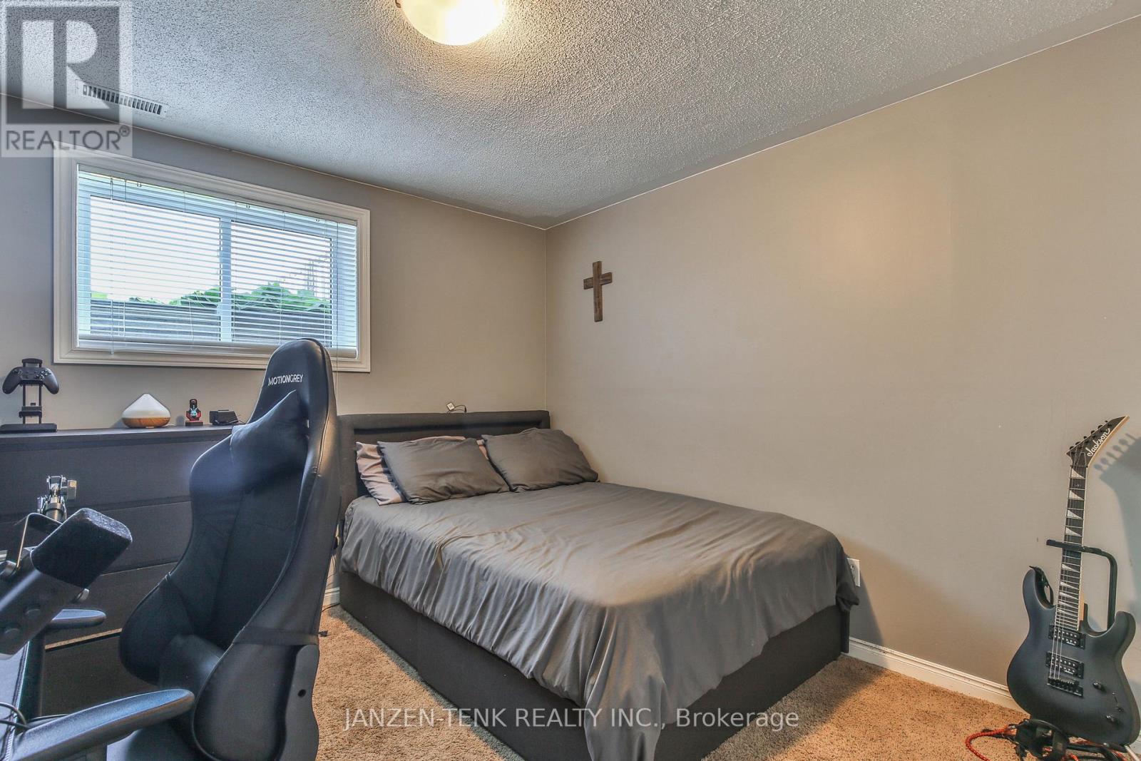 4-bedroom home for sale at 22 BECKETT BOULEVARD, Tillsonburg ON · photo 27 of 38