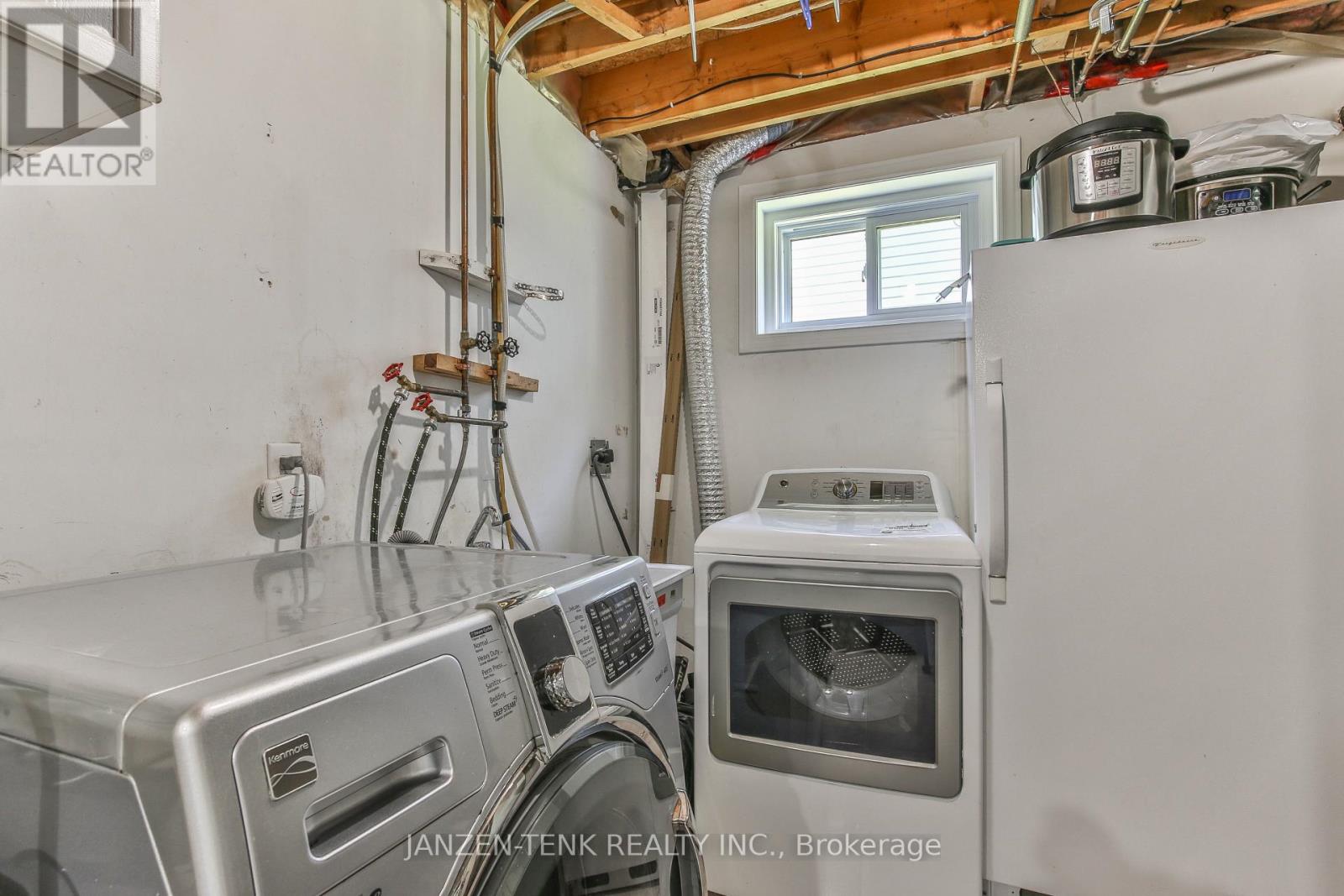 4-bedroom home for sale at 22 BECKETT BOULEVARD, Tillsonburg ON · photo 30 of 38