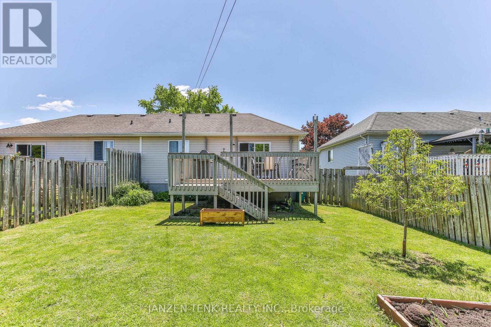 4-bedroom home for sale at 22 BECKETT BOULEVARD, Tillsonburg ON · photo 36 of 38