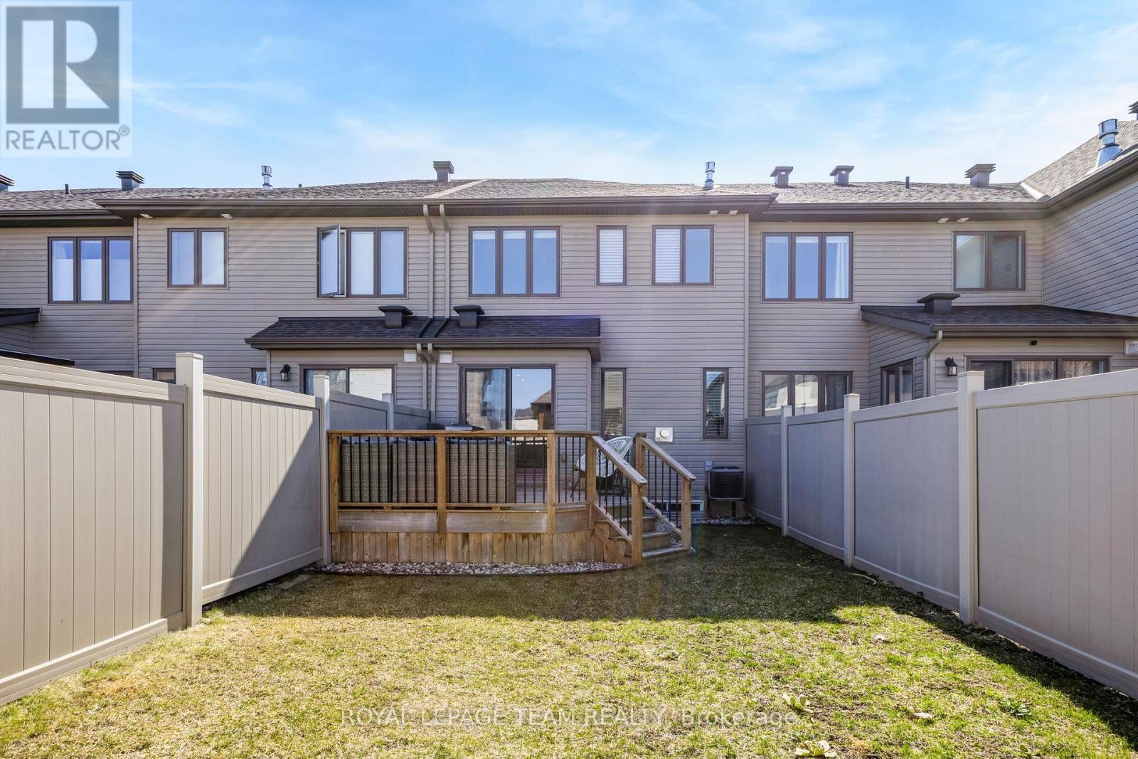 121 WOODHURST CRESCENT - 44