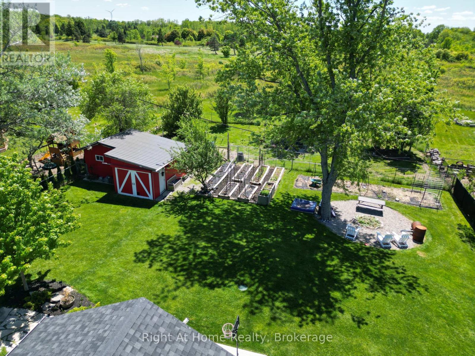 367 GOLF CLUB ROAD - 44