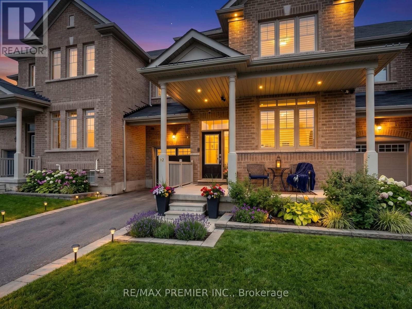 12 PEARCEY CRESCENT - 2