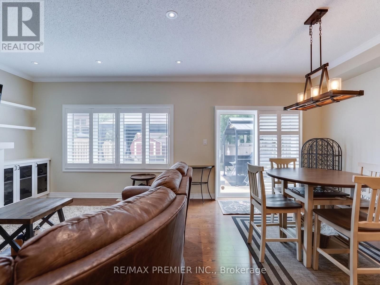 12 PEARCEY CRESCENT - 3