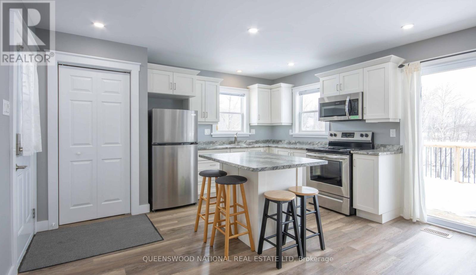 83 SIBERIA ROAD W - 16