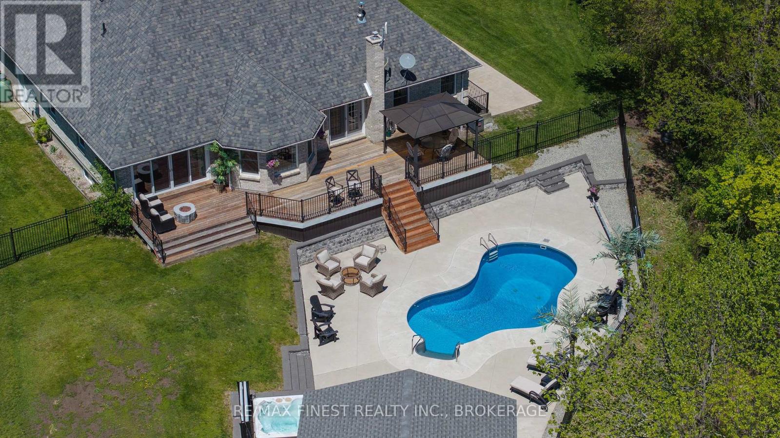 1747 HITCHCOCK DRIVE - 33