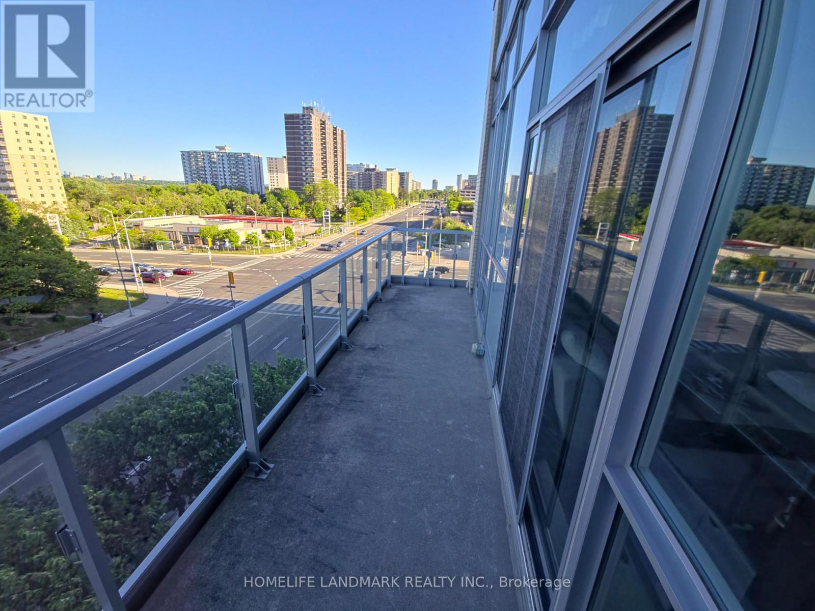 306 - 66 FOREST MANOR ROAD
