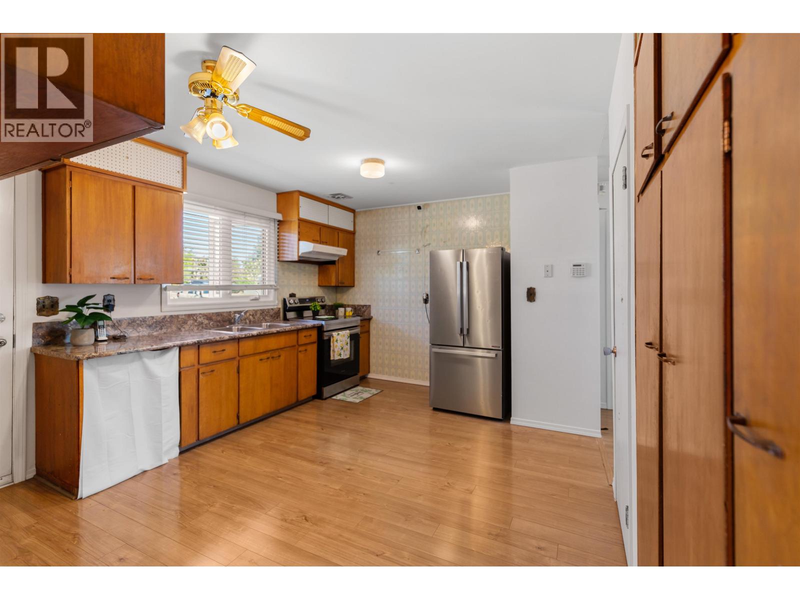 2469 15TH AVENUE - 3