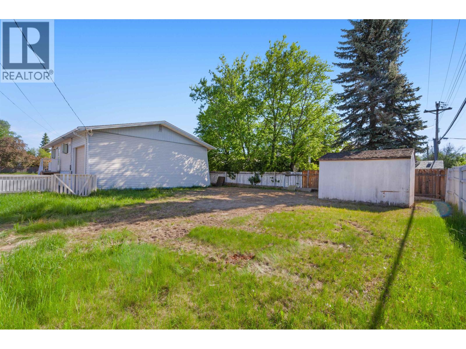 2469 15TH AVENUE - 24