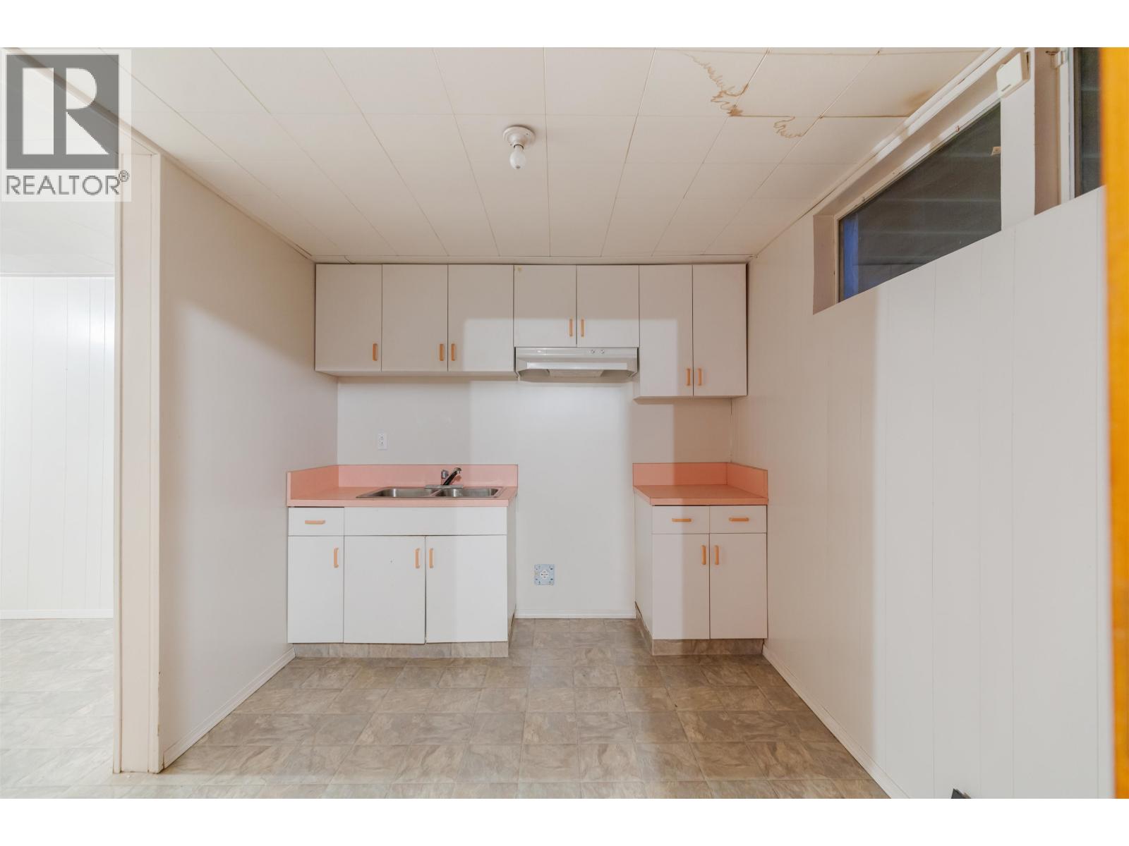 2469 15TH AVENUE - 17