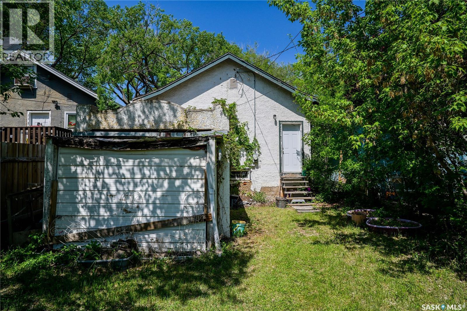 105 28th STREET - 35